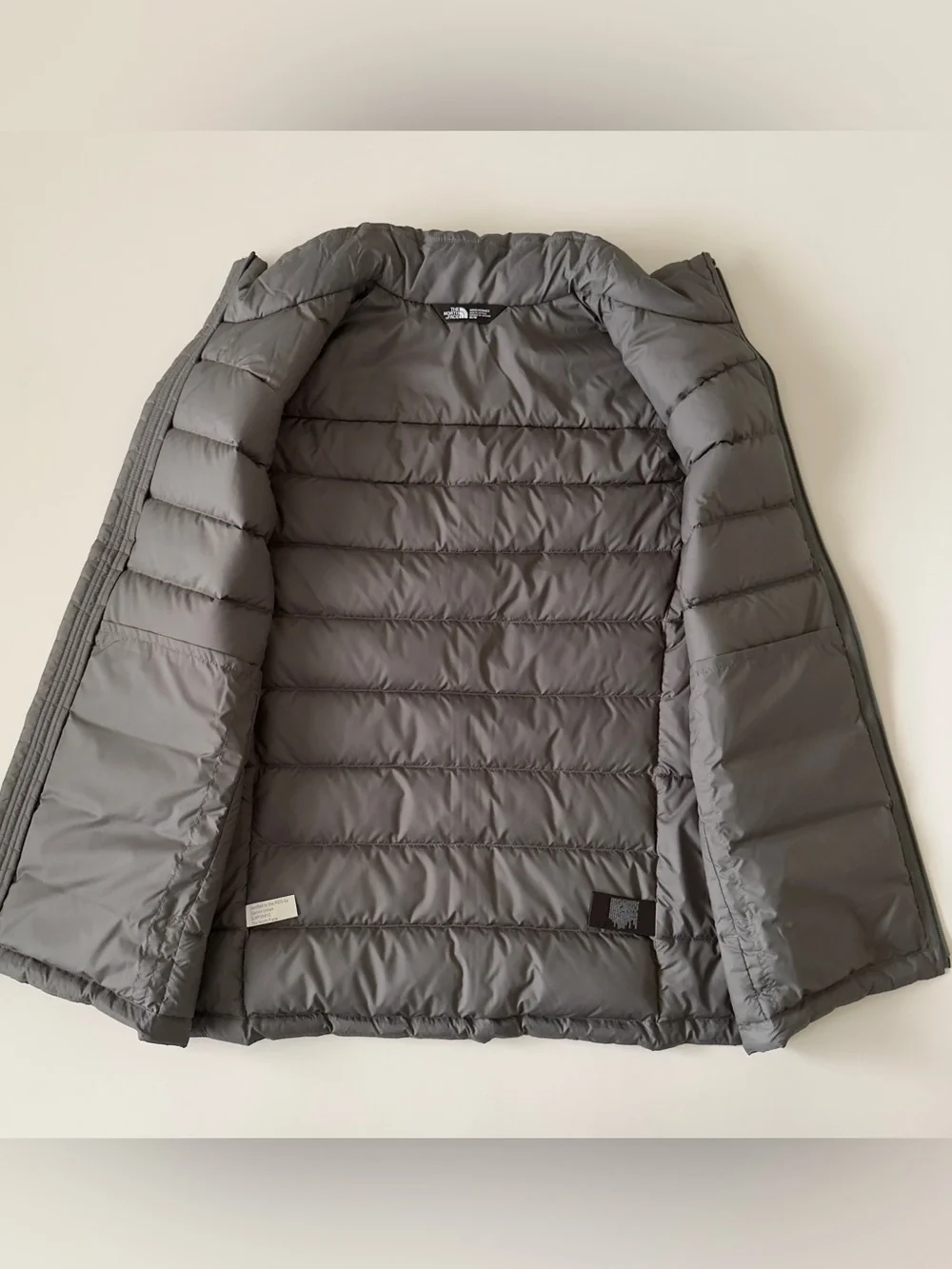 The North Face 550 Quilted Puffer Aconcagua Vest Men's M Full Zip Gray Gorpcore